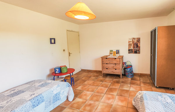 Holiday Home - Fouzilhon , France - FLH392 604