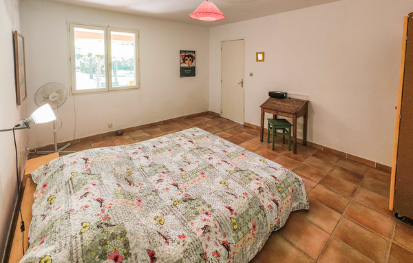 Holiday Home - Fouzilhon , France - FLH392 605
