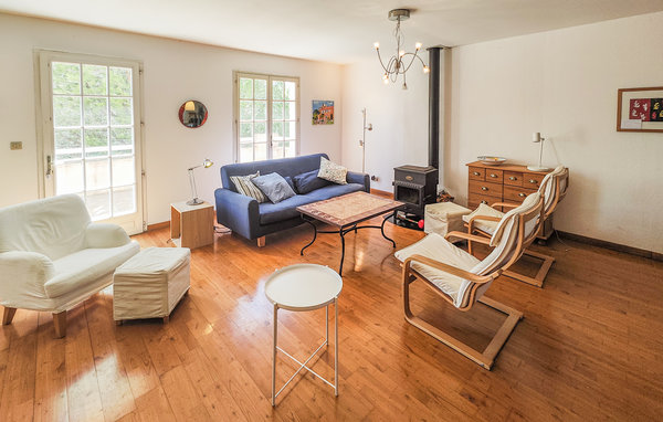 Holiday Home - Fouzilhon , France - FLH392 5