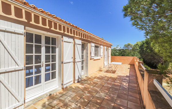 Holiday Home - Fouzilhon , France - FLH392 101