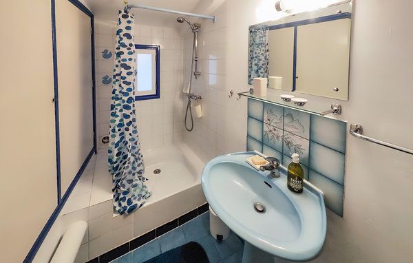 Semesterhus - Servian , Frankrike - FLH415 701