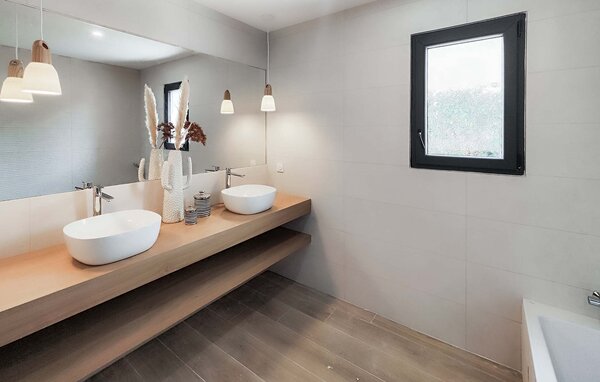 Location de vacances - Puimisson , France - FLH416 702