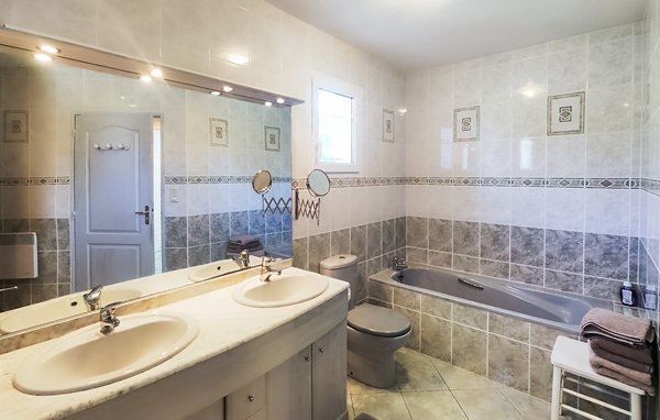 Holiday Home - Prades-sur-Vernazobre , France - FLH437 701