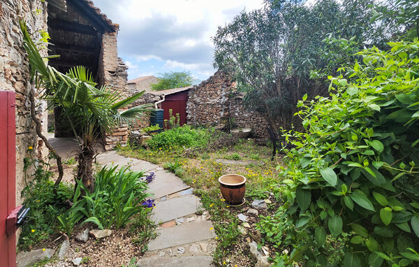 Location de vacances - Faugères , France - FLH444 101