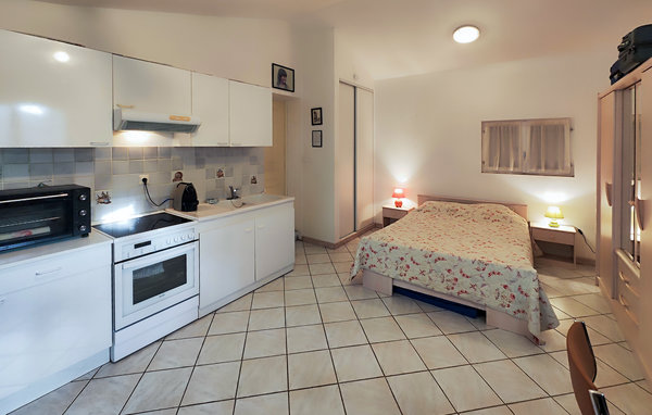 Location de vacances - Nébian , France - FLH613 5