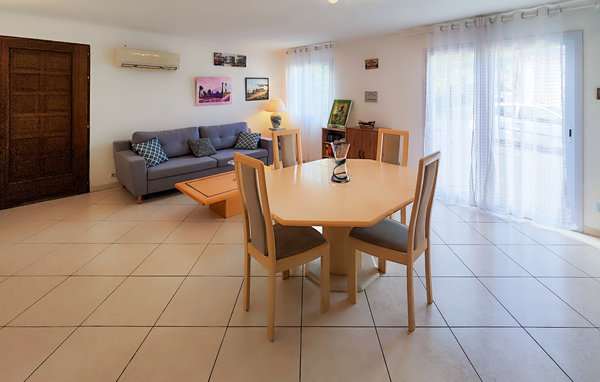 Location de vacances - Nébian , France - FLH613 302