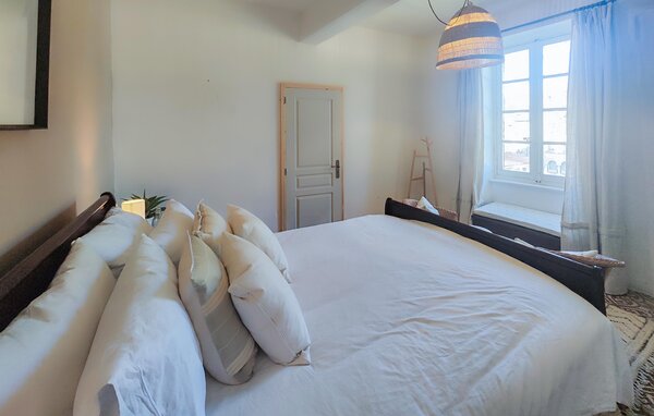 Location de vacances - Saint-Chinian , France - FLH619 606