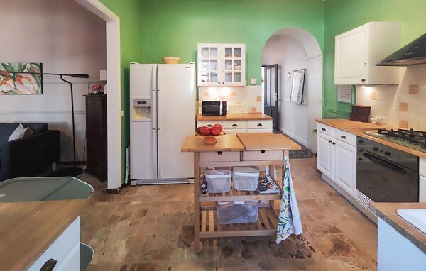 Location de vacances - Saint-Chinian , France - FLH619 401