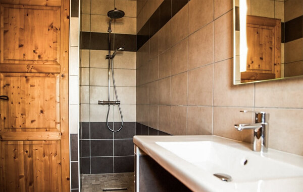 Location de vacances - Cabrerolles , France - FLH630 701