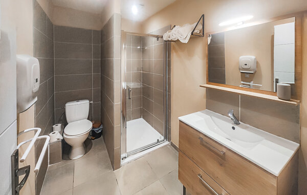 Apartamento - Saint Chinian , Francia - FLH647 701