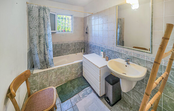 Casa de vacaciones - MONTBAZIN , Francia - FLH690 701