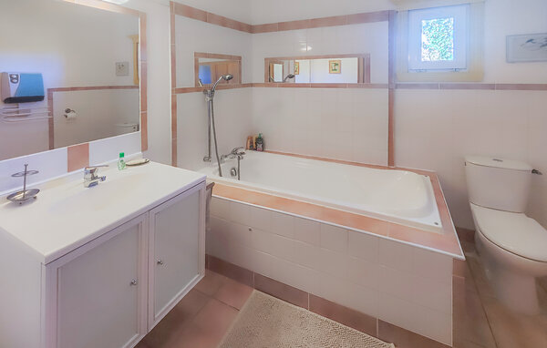 Semesterhus - Faugères , Frankrike - FLH691 701