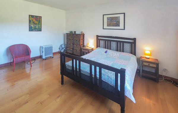 Semesterhus - Faugères , Frankrike - FLH691 602