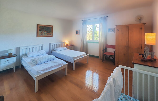 Semesterhus - Faugères , Frankrike - FLH691 603