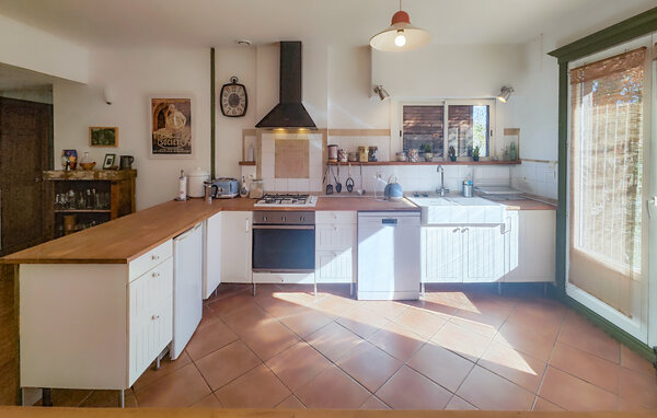 Semesterhus - Faugères , Frankrike - FLH691 401