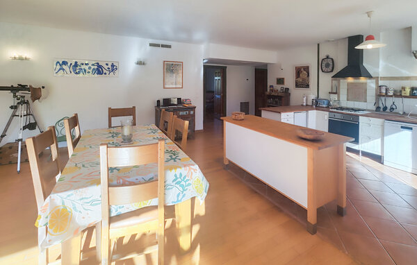 Semesterhus - Faugères , Frankrike - FLH691 404