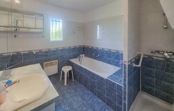 Location de vacances - Saint Chinian , France - FLH692 701