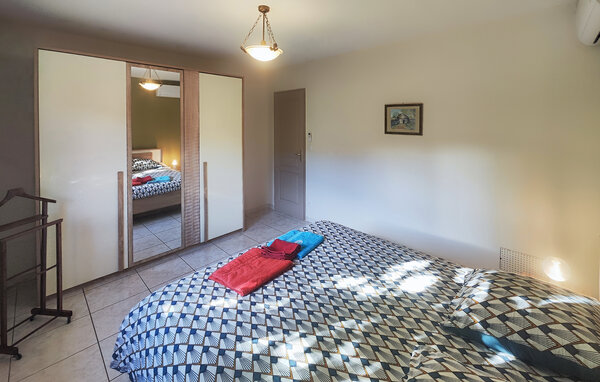 Location de vacances - Saint Chinian , France - FLH692 603