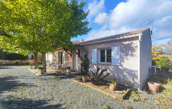 Location de vacances - Saint Chinian , France - FLH692 1