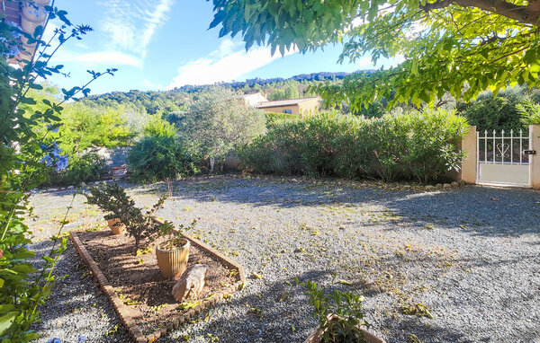 Location de vacances - Saint Chinian , France - FLH692 9