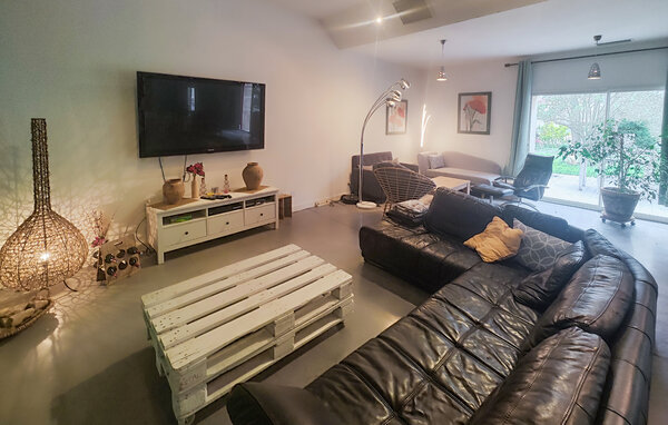 Location de vacances - Causses et Veyran , France - FLH702 2