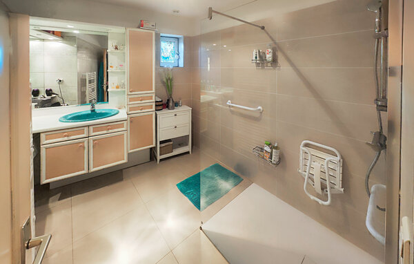 Location de vacances - Saint Chinian , France - FLH723 701