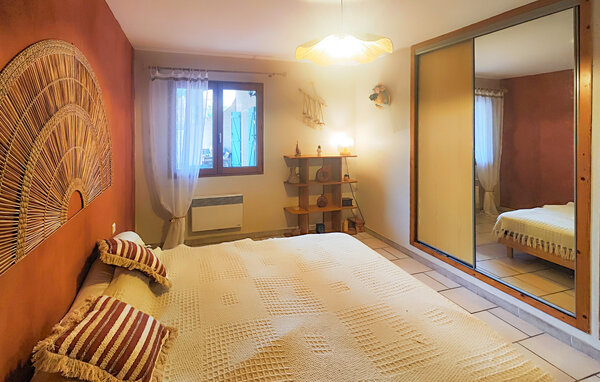 Location de vacances - Saint Chinian , France - FLH723 601