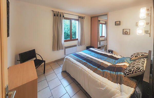 Location de vacances - Saint Chinian , France - FLH723 603