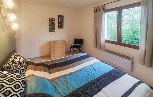 Location de vacances - Saint Chinian , France - FLH723 605