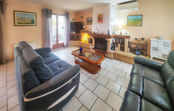 Location de vacances - Saint Chinian , France - FLH723 302
