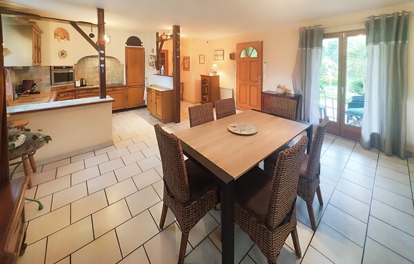 Location de vacances - Saint Chinian , France - FLH723 303