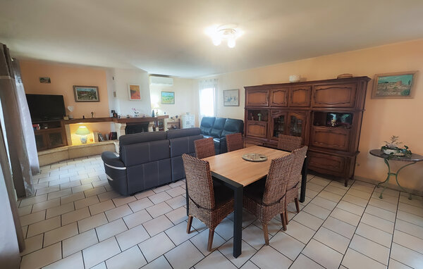 Location de vacances - Saint Chinian , France - FLH723 304