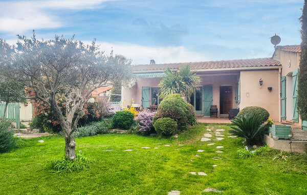 Location de vacances - Saint Chinian , France - FLH723 1