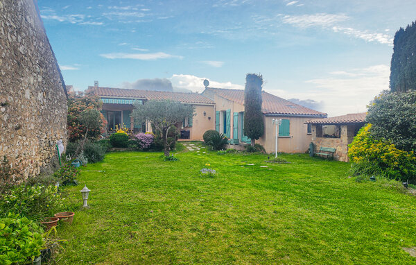 Location de vacances - Saint Chinian , France - FLH723 81