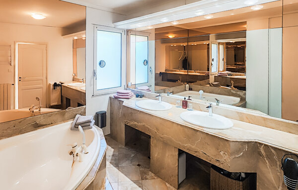 Location de vacances - Montady , France - FLH725 701