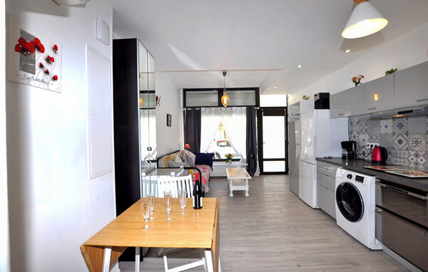 Holiday Home - Canet-en-Roussillon Plage , France - FLP316 401