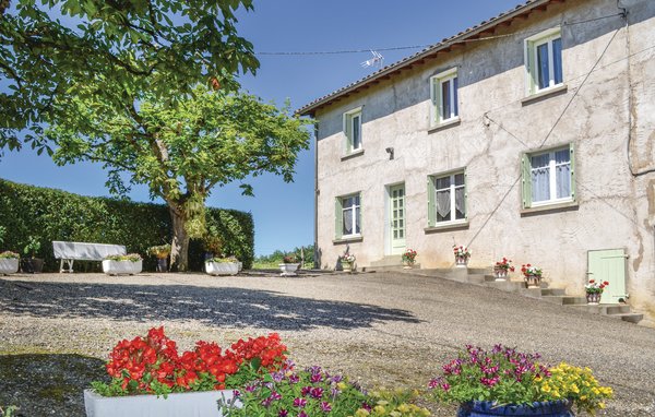 Location de vacances - Durfort Lacapelette , France - FMN014 1