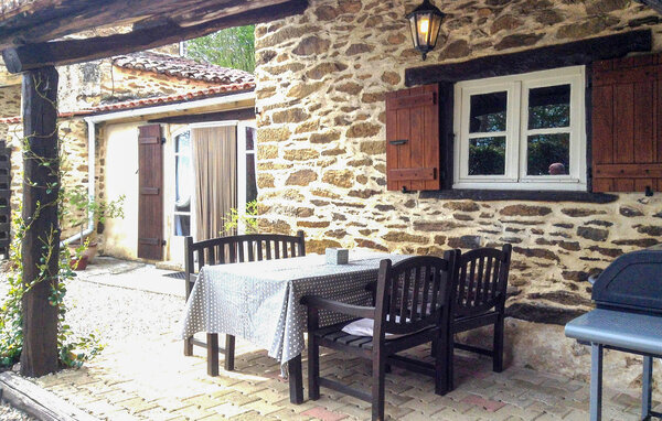 Location de vacances - Jouqueviel , France - FMT053 101