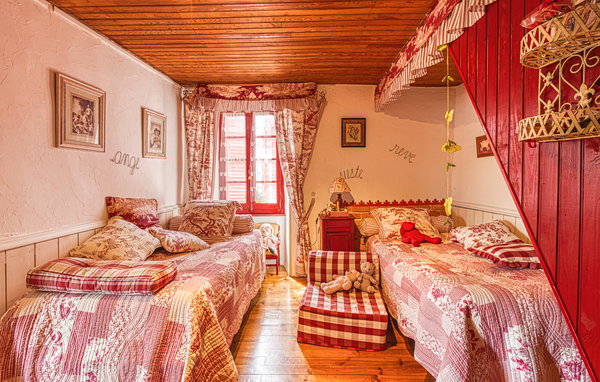 Feriehuse - Saint Laurent d'Olt , Frankrig - FMV018 605