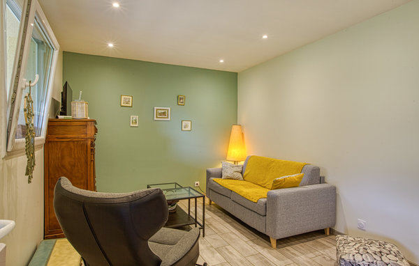 Apartment - Conques-En-Rouergue , France - FMV069 3