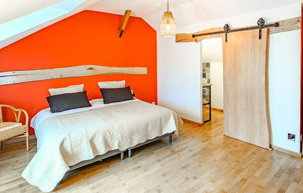 Holiday Home - VAUXAILLON , France - FNA047 601