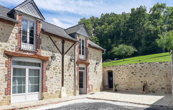 Holiday Home - VAUXAILLON , France - FNA047 82