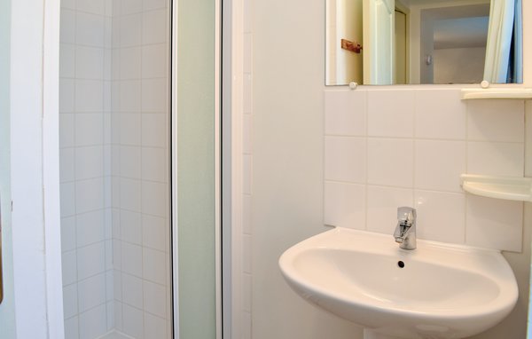 Holiday Home - Deux-Jumeaux , France - FNC172 702