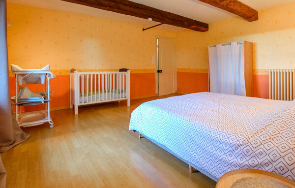 Holiday Home - Mézidon Vallée d'Auge , France - FNC303 602