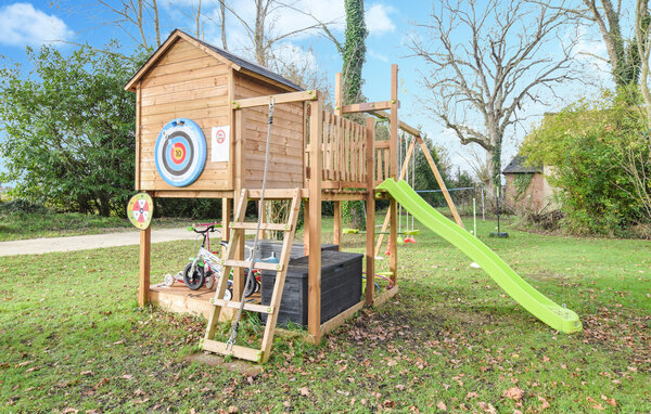 Holiday Home - Mézidon Vallée d'Auge , France - FNC303 101
