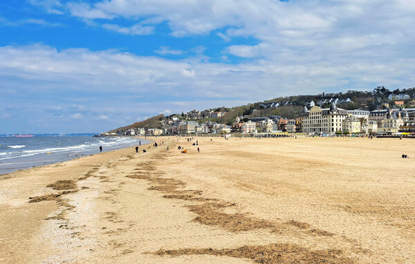 Vakantiehuis - Bonneville la louvet , Frankrijk - FNC312 904