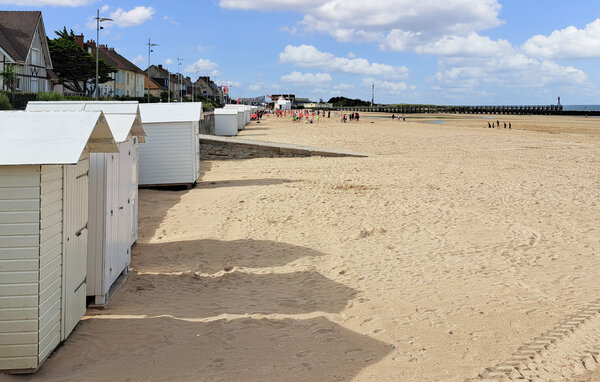 Holiday Home - COURSEULLES-SUR-MER , France - FNC331 904