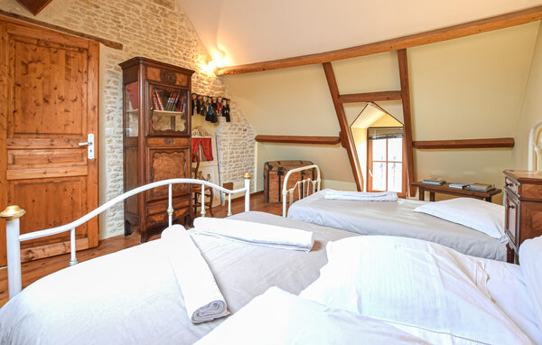 Holiday Home - COURSEULLES-SUR-MER , France - FNC331 605