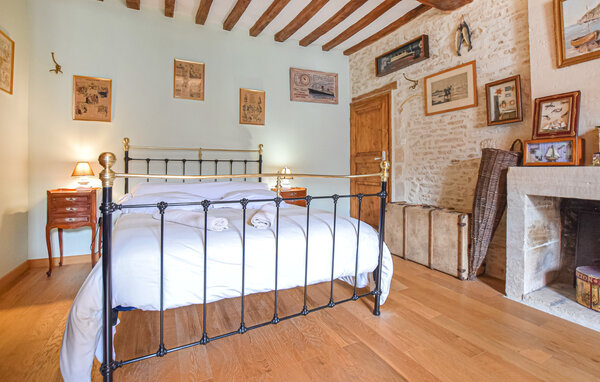 Holiday Home - COURSEULLES-SUR-MER , France - FNC331 610