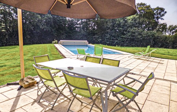 Holiday Home - La Croupte , France - FNC702 3